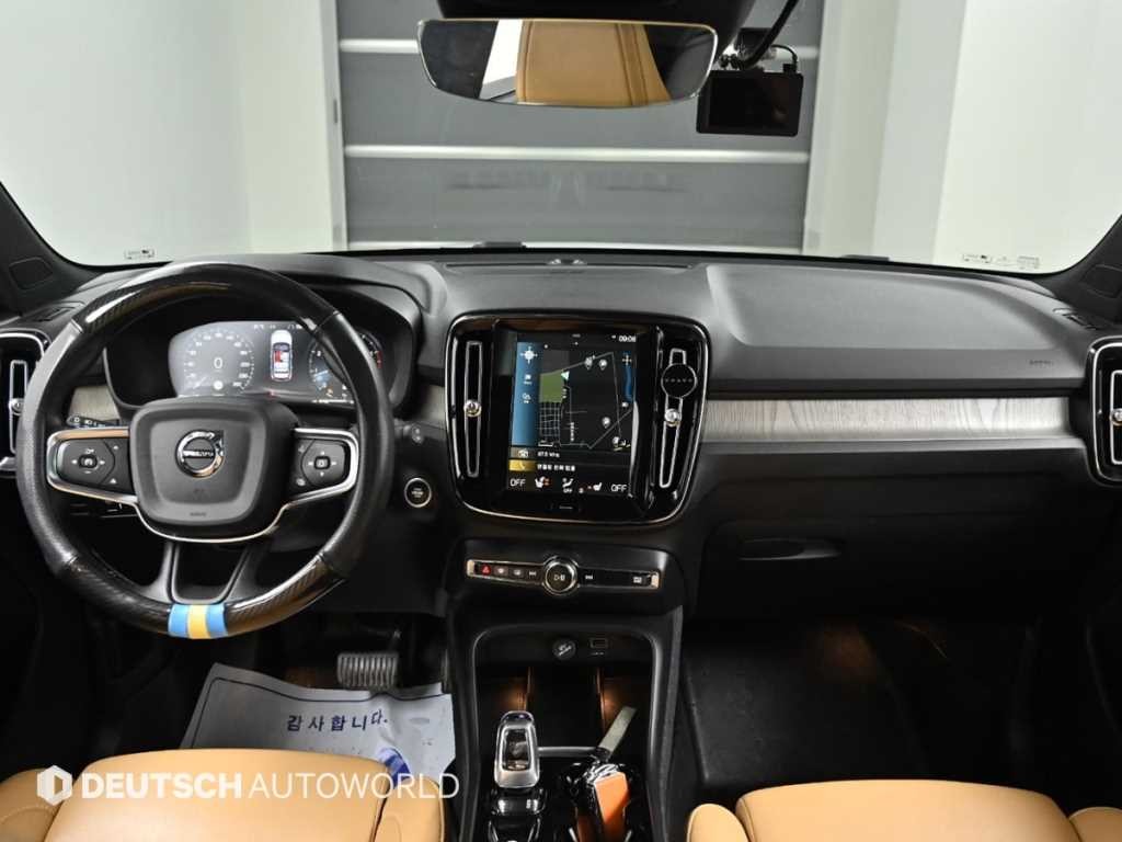 볼보 XC40 B4 AWD 인스크립션 이미지 7