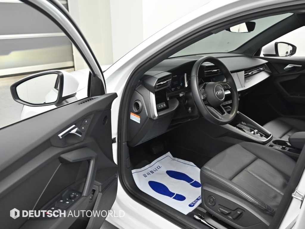 아우디 A3 A3(8Y) 40 TFSI 이미지 11