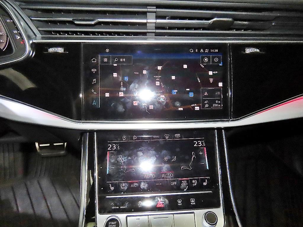 아우디 Q7 Q7 (4M) 55 TFSI 콰트로 프리미엄 이미지 11