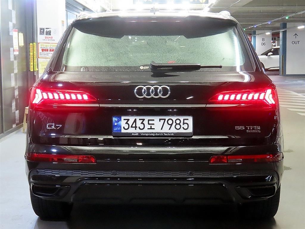 아우디 Q7 Q7 (4M) 55 TFSI 콰트로 프리미엄 이미지 5