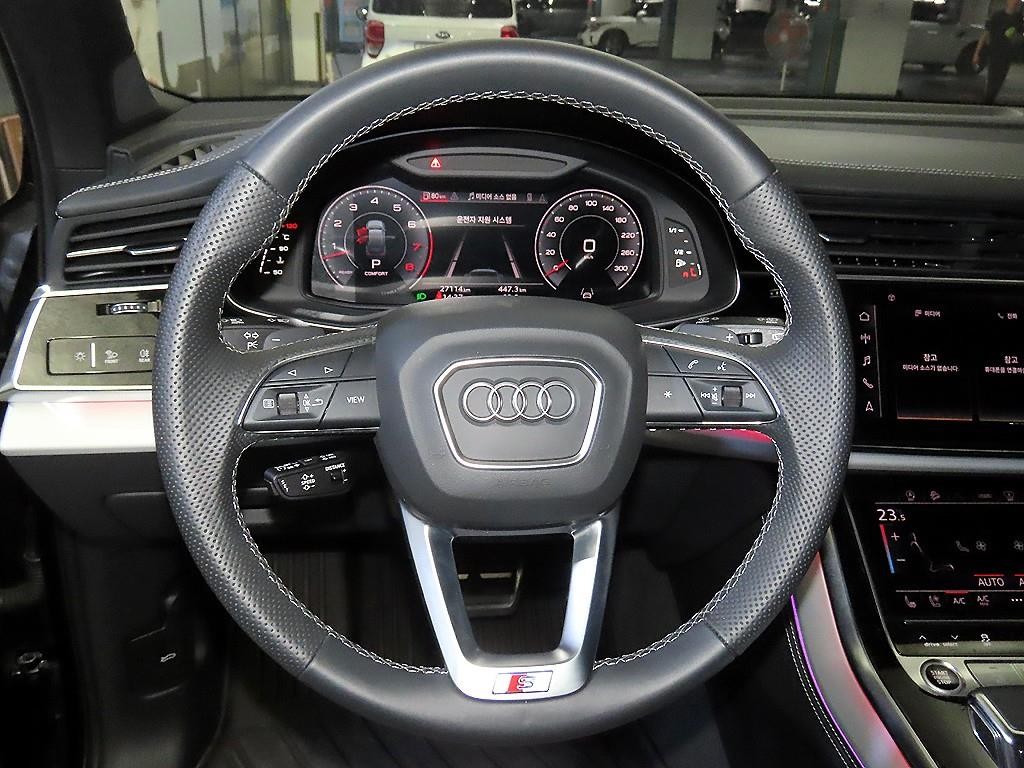 아우디 Q7 Q7 (4M) 55 TFSI 콰트로 프리미엄 이미지 8