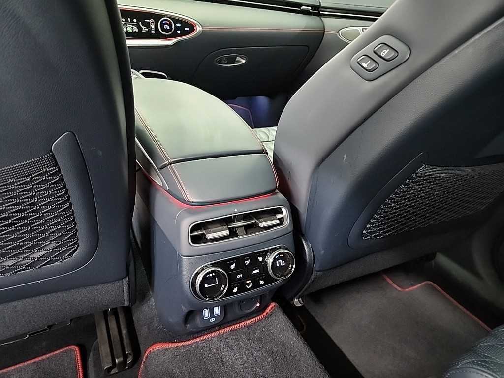 제네시스 GV70 2.5T 가솔린 2WD 스포츠 이미지 13