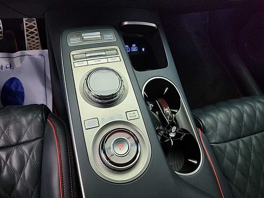 제네시스 GV70 2.5T 가솔린 2WD 스포츠 이미지 8