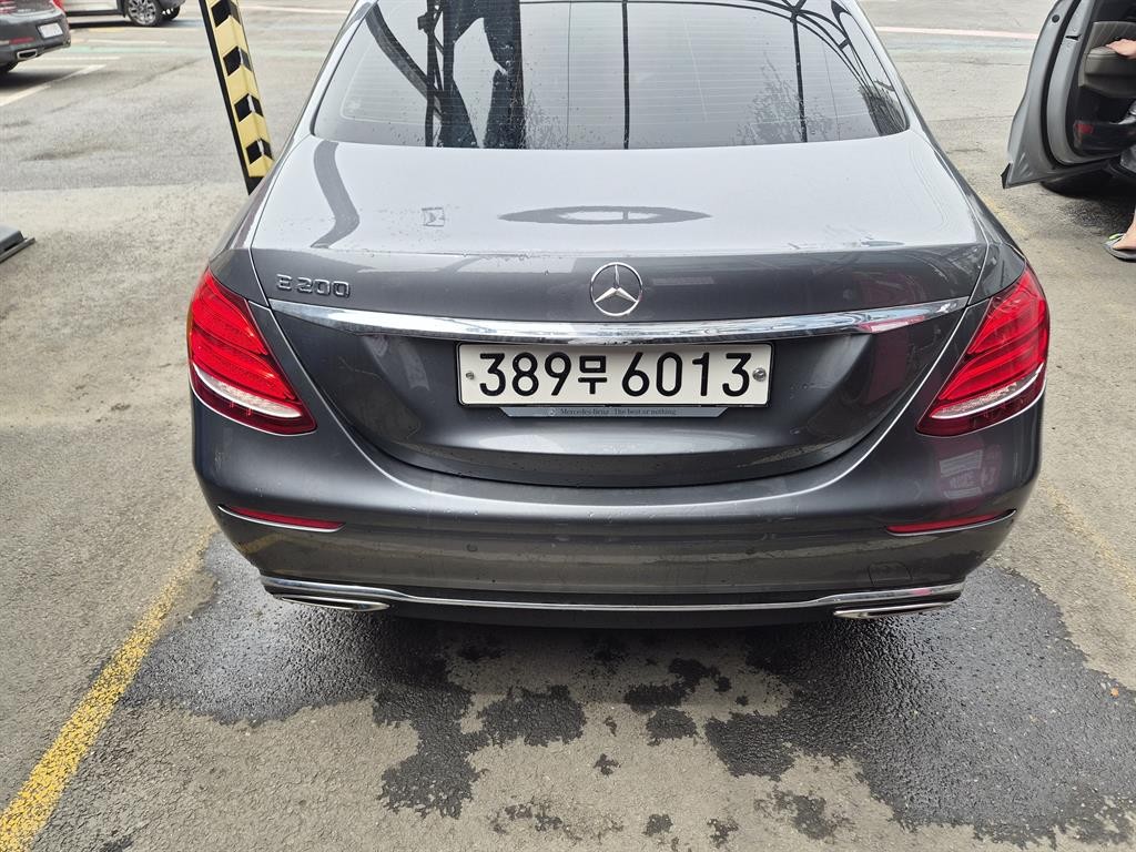 벤츠 E 클래스 E-클래스 W213 E200 아방가르드 이미지 4