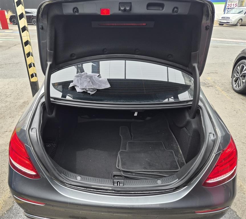 벤츠 E 클래스 E-클래스 W213 E200 아방가르드 이미지 7