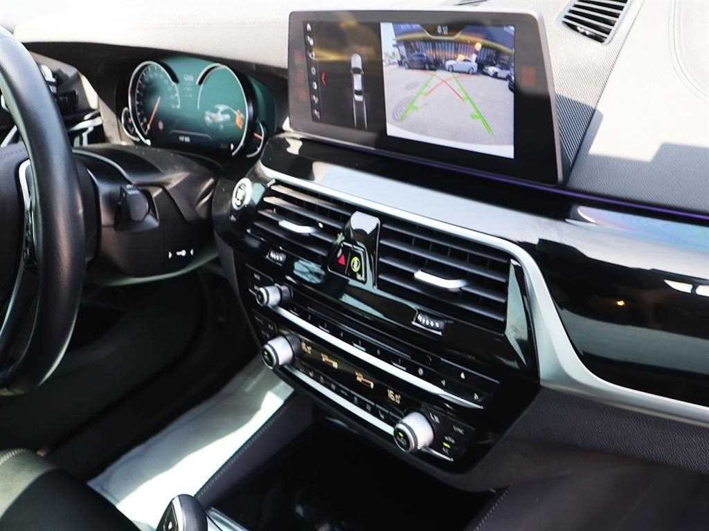 BMW 5시리즈 5시리즈 (G30) 520i 럭셔리 이미지 11