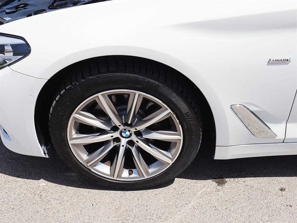 BMW 5시리즈 5시리즈 (G30) 520i 럭셔리 이미지 18