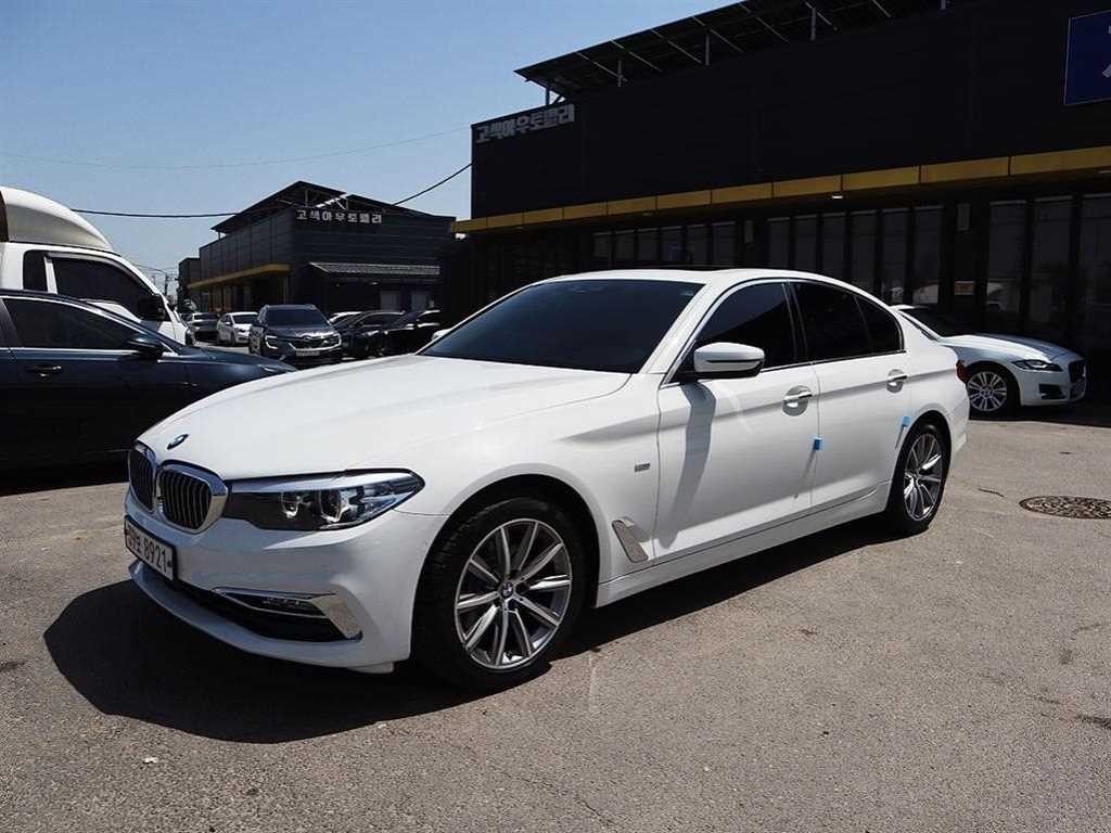 BMW 5시리즈 5시리즈 (G30) 520i 럭셔리 이미지 2