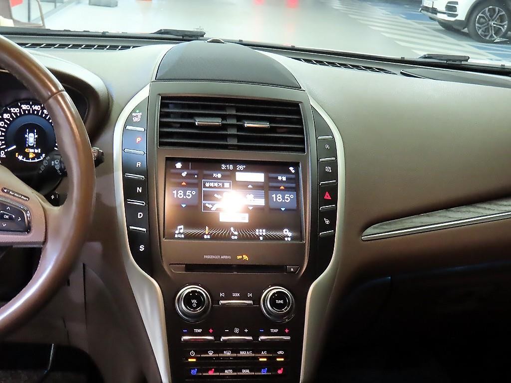 링컨 MKC 2.0 AWD 리저브 이미지 11