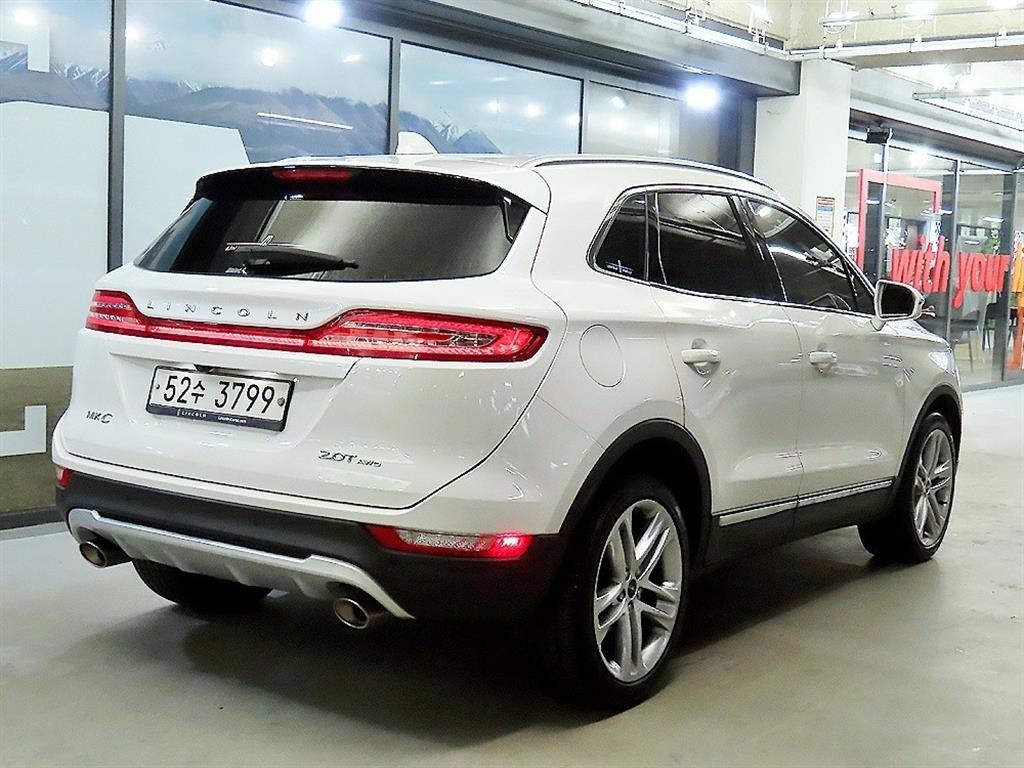링컨 MKC 2.0 AWD 리저브 이미지 4