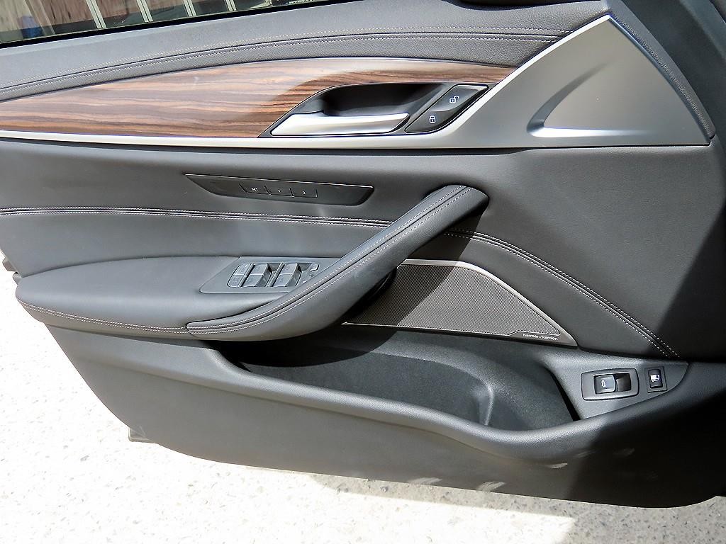 BMW 5시리즈 5시리즈 (G30) 530e M 스포츠 이미지 12