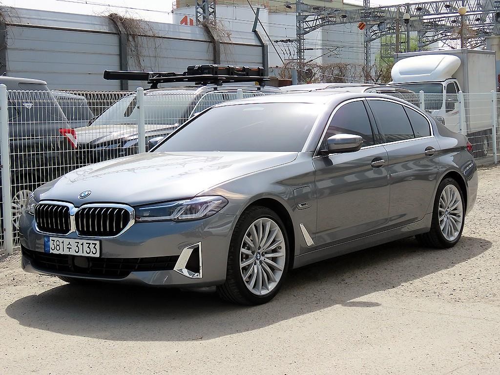 BMW 5시리즈 5시리즈 (G30) 530e M 스포츠 이미지 2