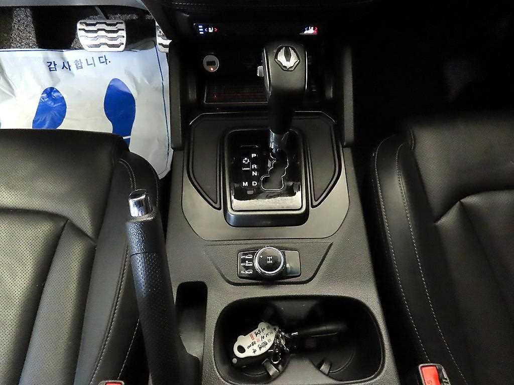 KG모빌리티(쌍용) 렉스턴 렉스턴 스포츠 칸 디젤 2.2 4WD 5링크 다이나믹 에디션 이미지 12