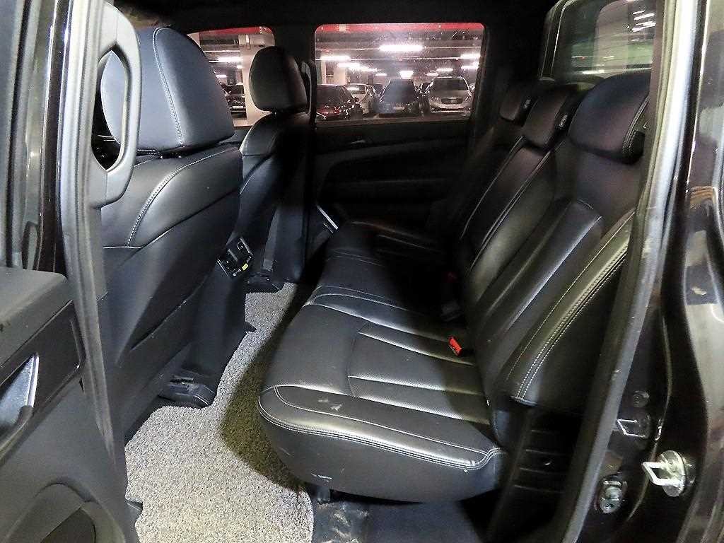 KG모빌리티(쌍용) 렉스턴 렉스턴 스포츠 칸 디젤 2.2 4WD 5링크 다이나믹 에디션 이미지 7