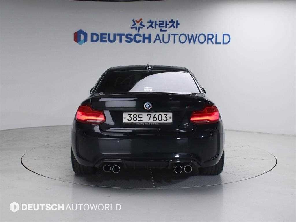 BMW 2시리즈 M2 (F87) 블랙 쉐도우 이미지 4