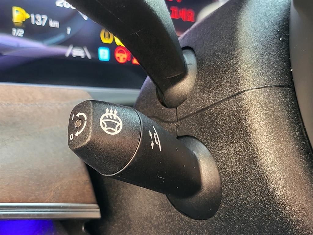 벤츠 E 클래스 E-클래스 W213 E300e 4MATIC 익스클루시브 이미지 13