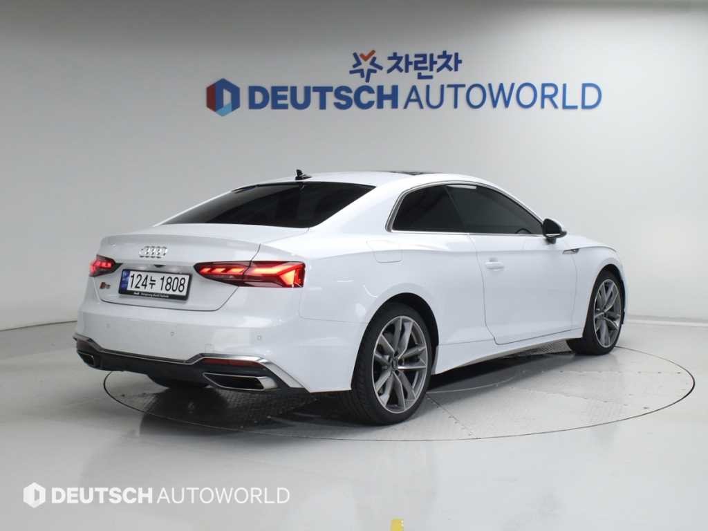 아우디 A5 A5 (F5) 45 TFSI 콰트로 프리미엄 쿠페 이미지 2