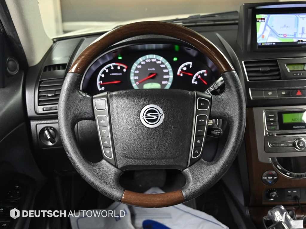 KG모빌리티(쌍용) 렉스턴 렉스턴W 2.0  4WD RX7 럭셔리 이미지 13
