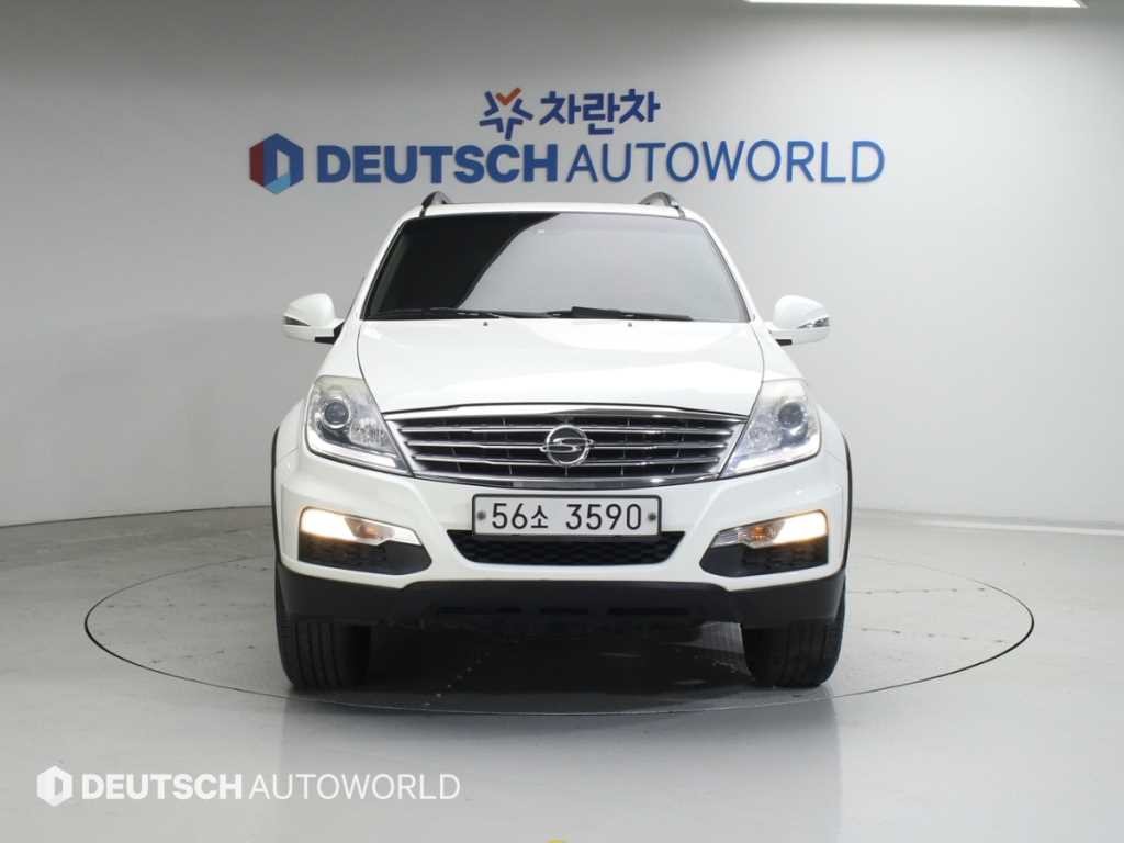 KG모빌리티(쌍용) 렉스턴 렉스턴W 2.0  4WD RX7 럭셔리 이미지 3