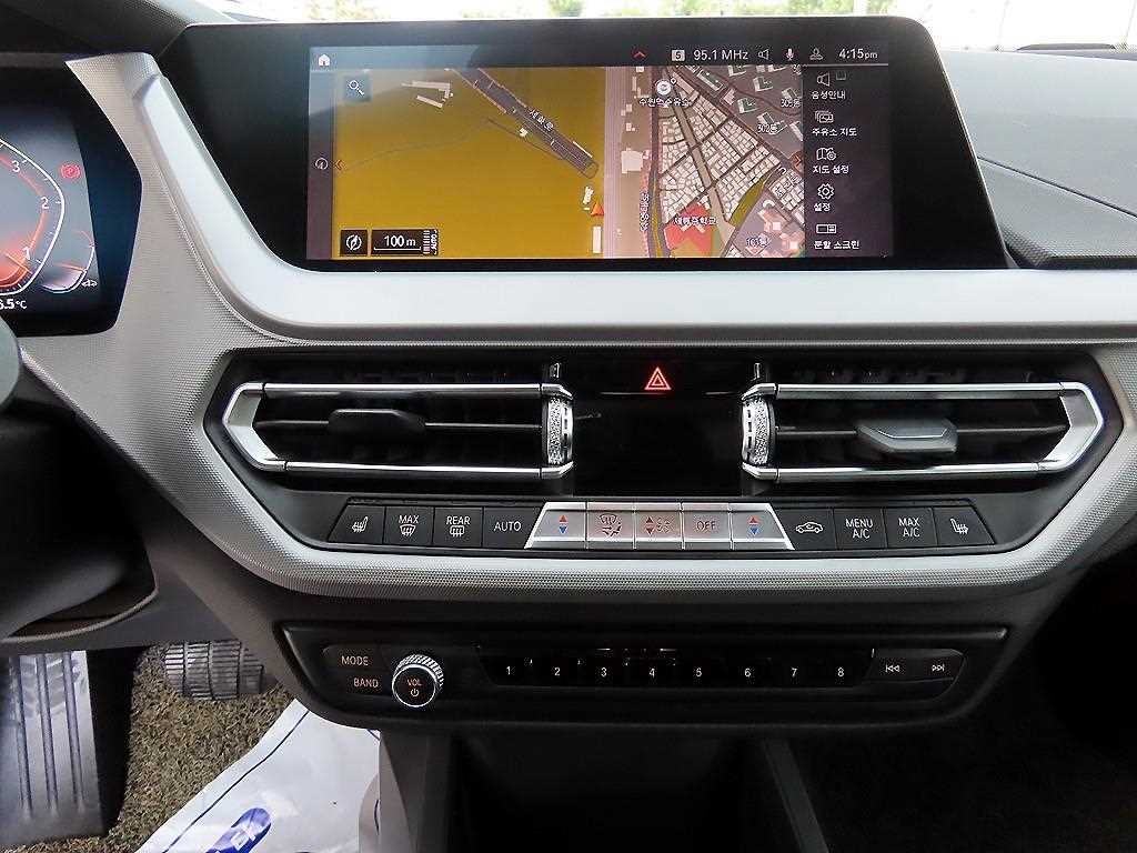 BMW 2시리즈 2시리즈 그란쿠페 (F44) 220d 럭셔리 이미지 14