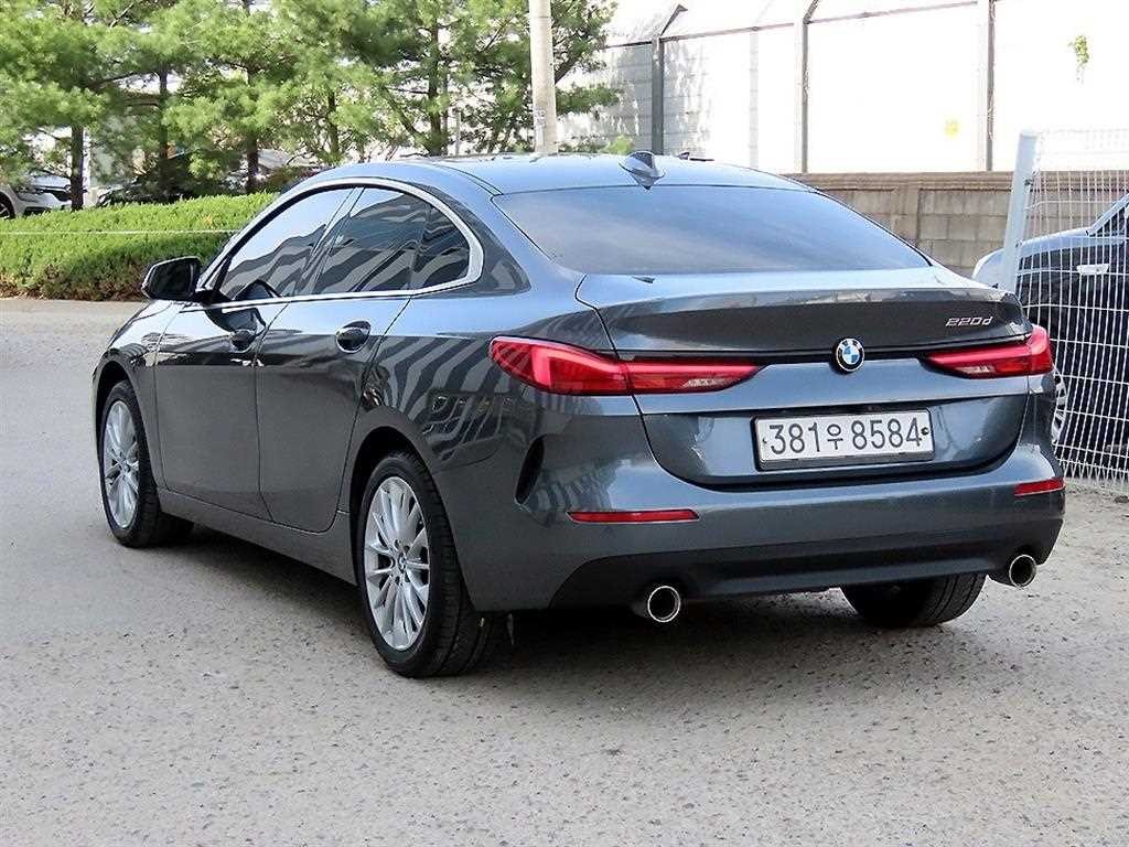 BMW 2시리즈 2시리즈 그란쿠페 (F44) 220d 럭셔리 이미지 3