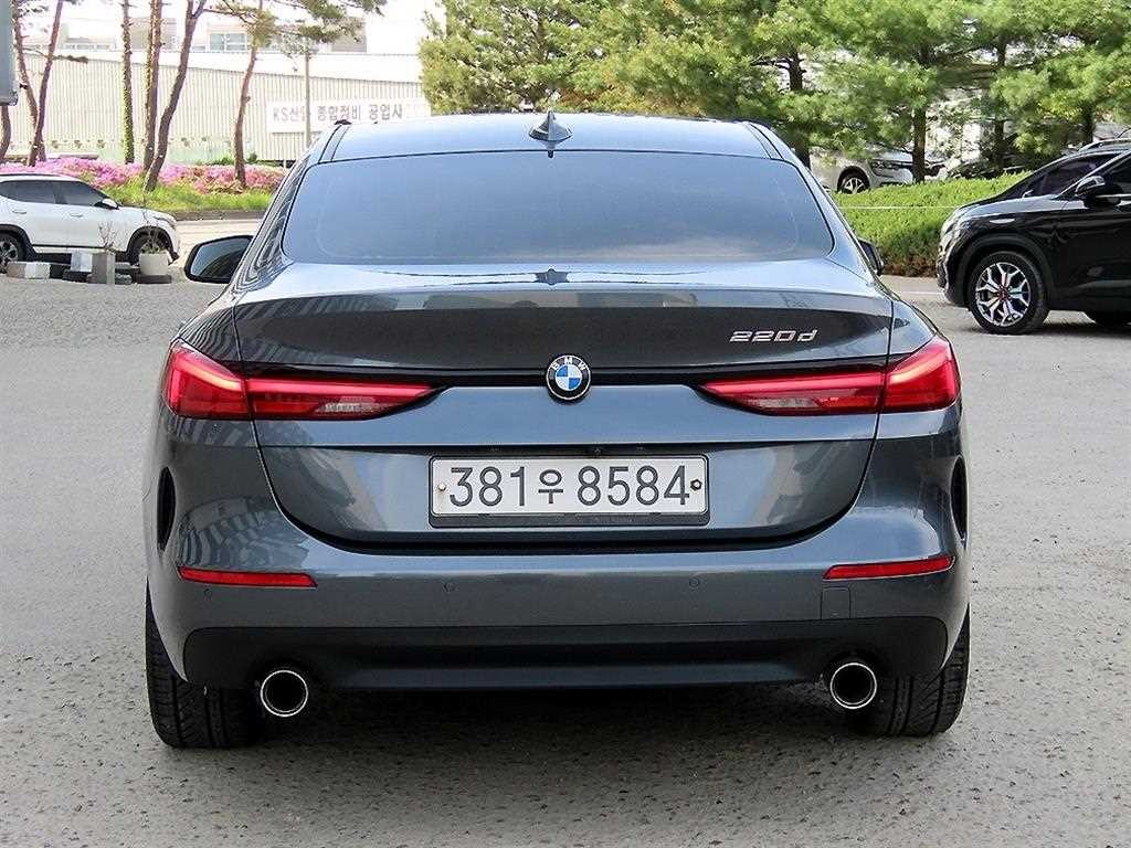 BMW 2시리즈 2시리즈 그란쿠페 (F44) 220d 럭셔리 이미지 4