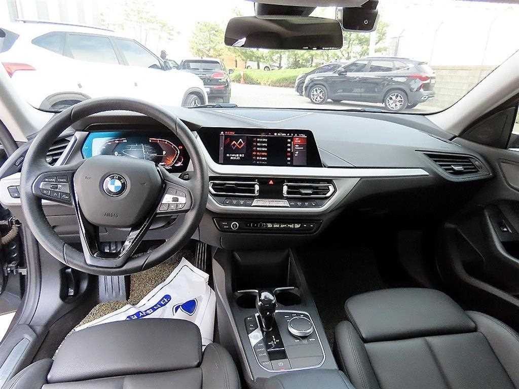 BMW 2시리즈 2시리즈 그란쿠페 (F44) 220d 럭셔리 이미지 7