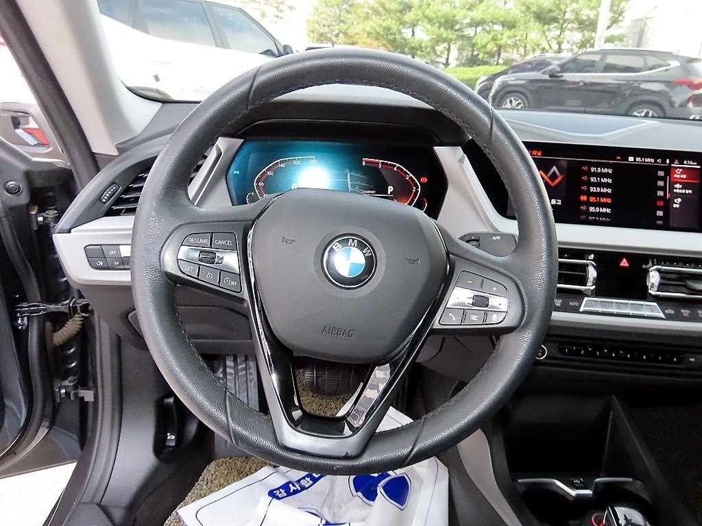 BMW 2시리즈 2시리즈 그란쿠페 (F44) 220d 럭셔리 이미지 8