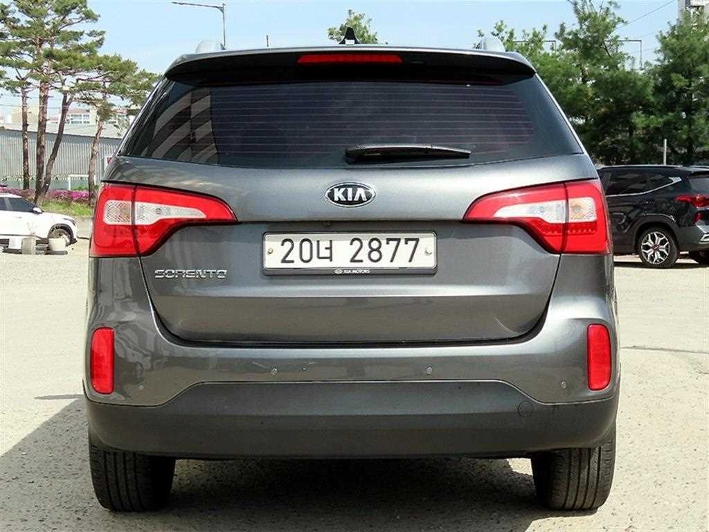 기아 쏘렌토 뉴 쏘렌토 R 2WD 2.0 프레스티지 이미지 4