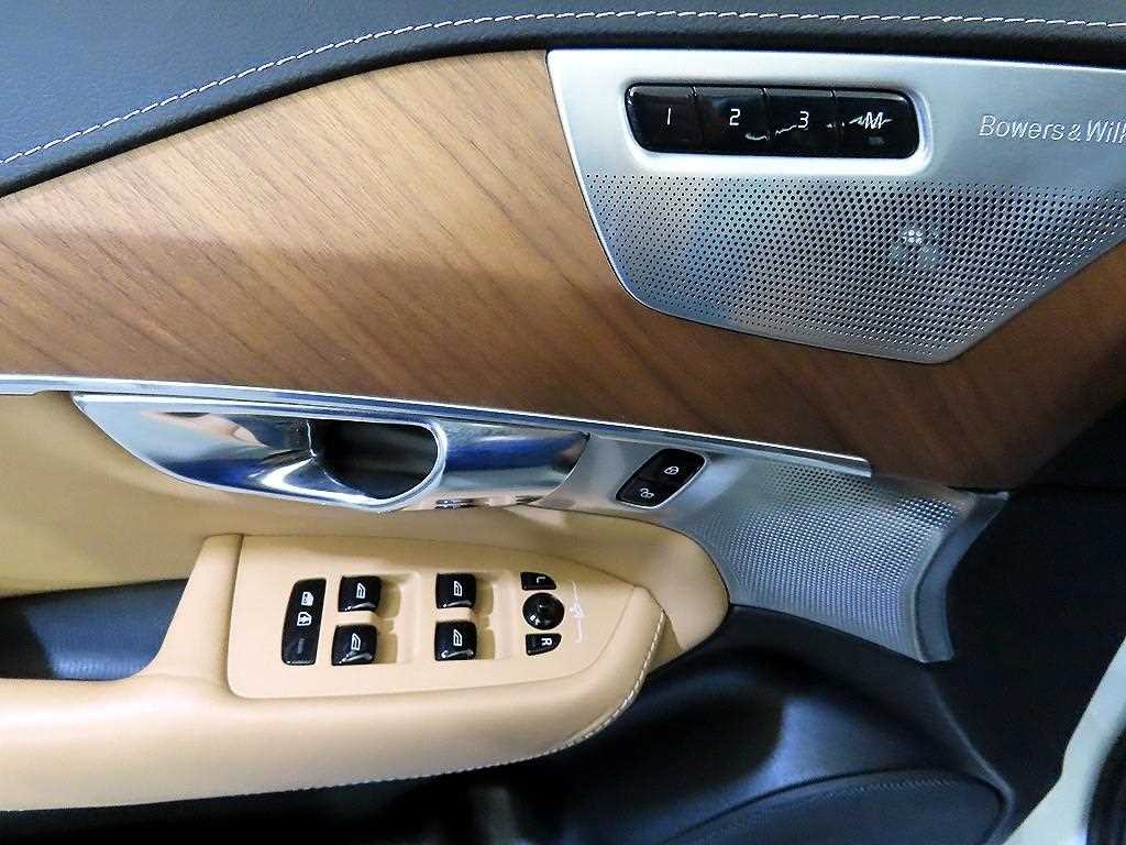 볼보 XC90 XC90 2세대 2.0 T6 AWD 인스크립션 이미지 13