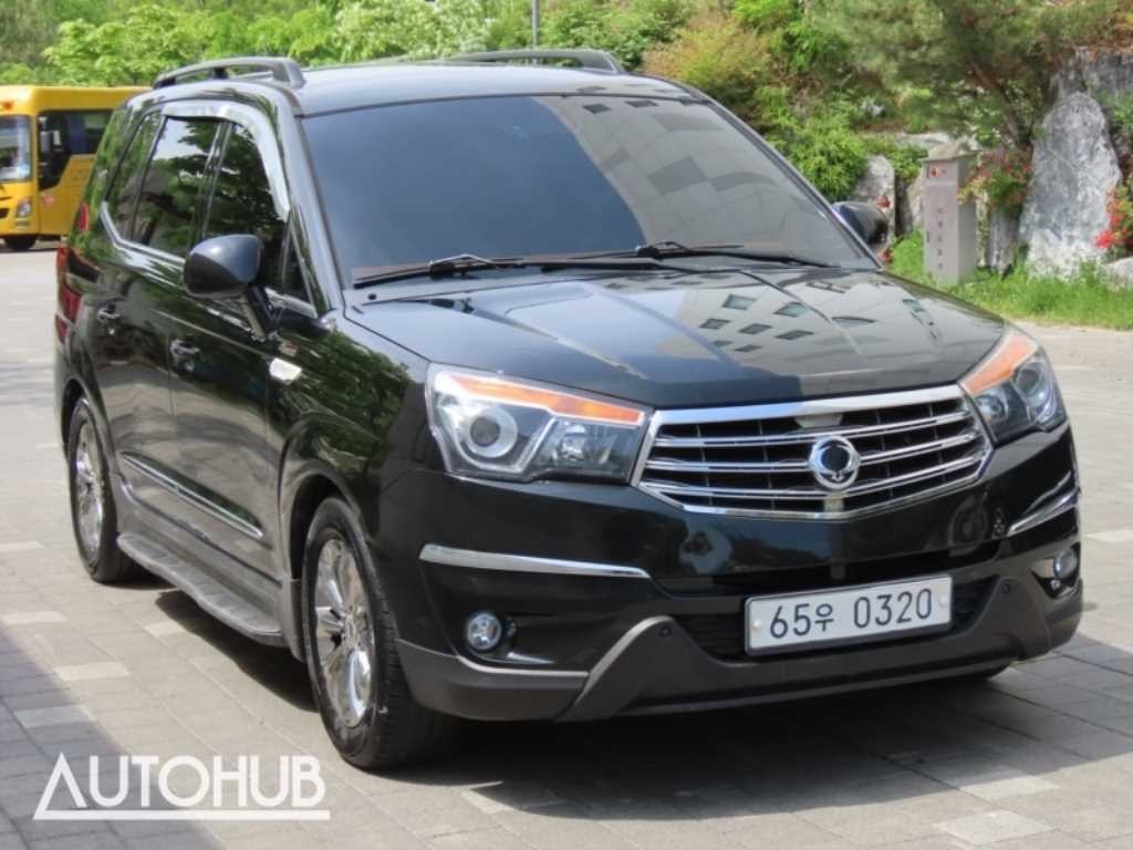 KG모빌리티(쌍용) 코란도 코란도투리스모 4WD 아웃도어 에디션 이미지 2