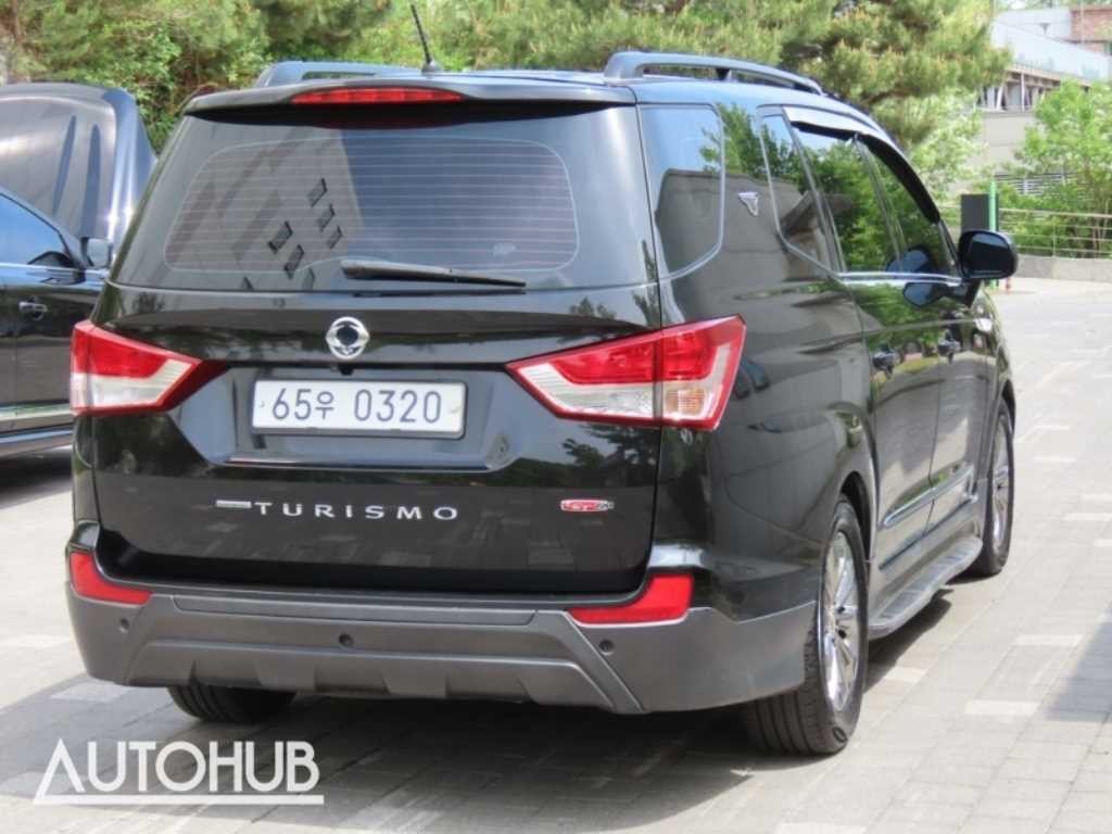 KG모빌리티(쌍용) 코란도 코란도투리스모 4WD 아웃도어 에디션 이미지 3