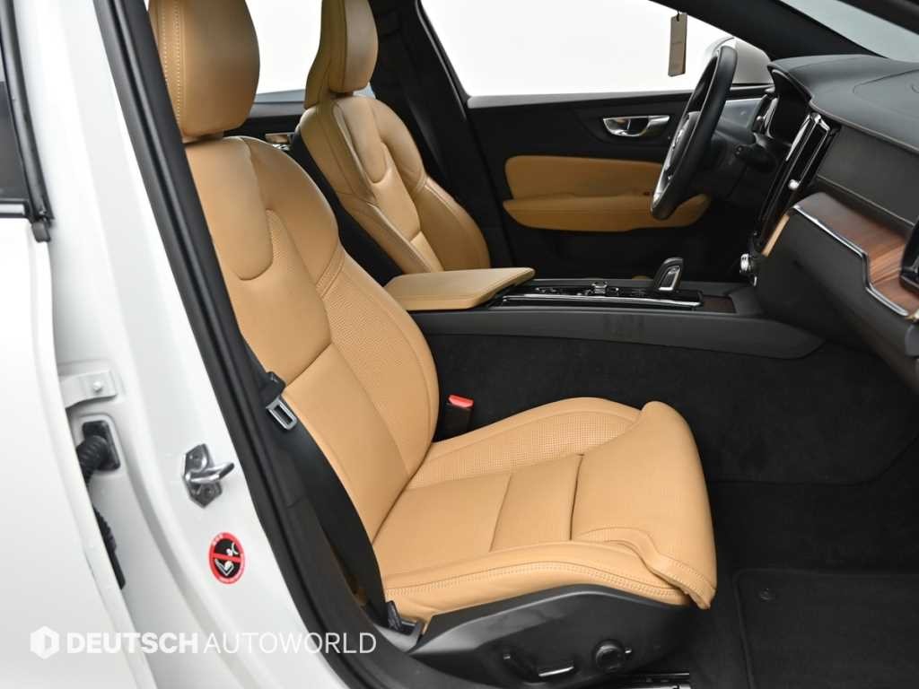 볼보 V60 V60 크로스 컨트리 2세대 2.0 B5 프로 AWD 이미지 10