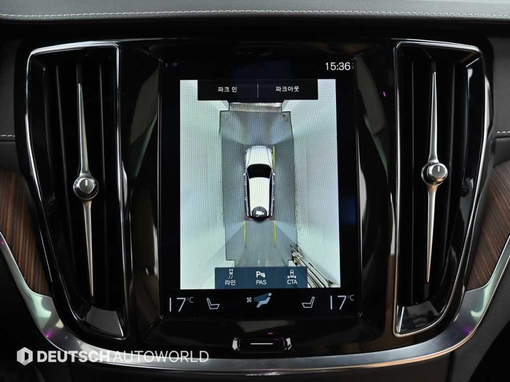 볼보 V60 V60 크로스 컨트리 2세대 2.0 B5 프로 AWD 이미지 15