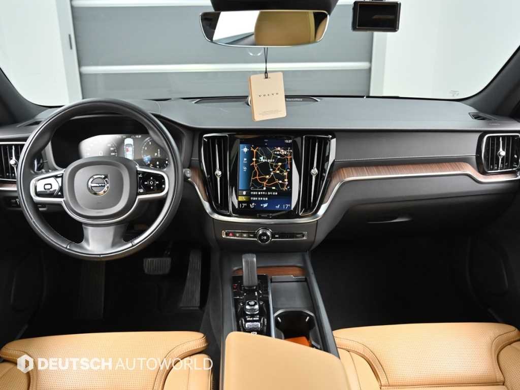 볼보 V60 V60 크로스 컨트리 2세대 2.0 B5 프로 AWD 이미지 7