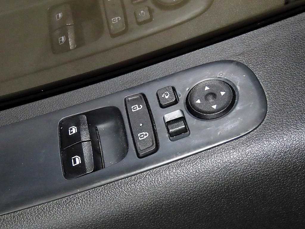 현대 스타리아 2WD 디젤 카고 스마트 3인승 이미지 14