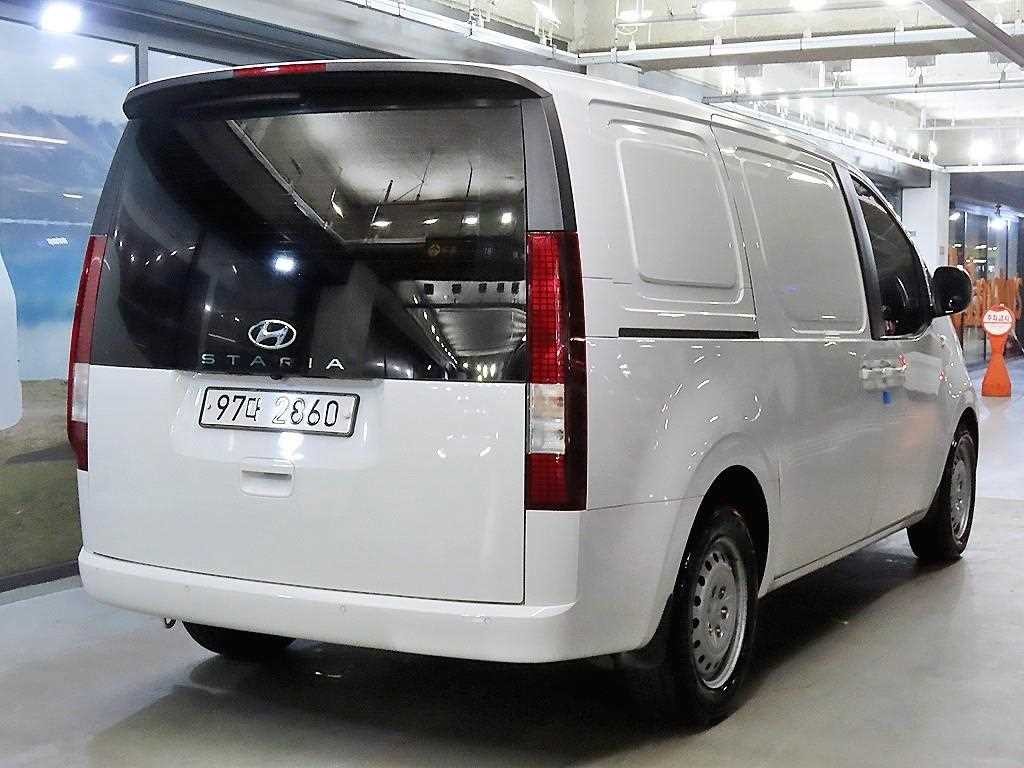 현대 스타리아 2WD 디젤 카고 스마트 3인승 이미지 4