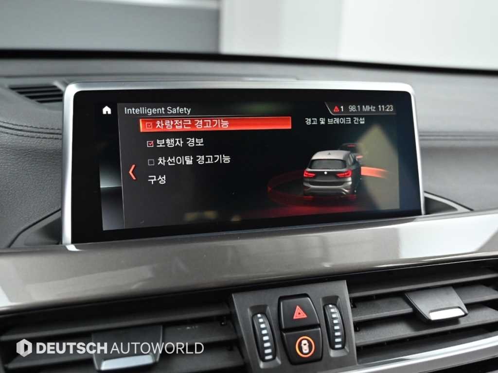 BMW X1 X1 (F48) xDrive 20i M 스포츠 이미지 17