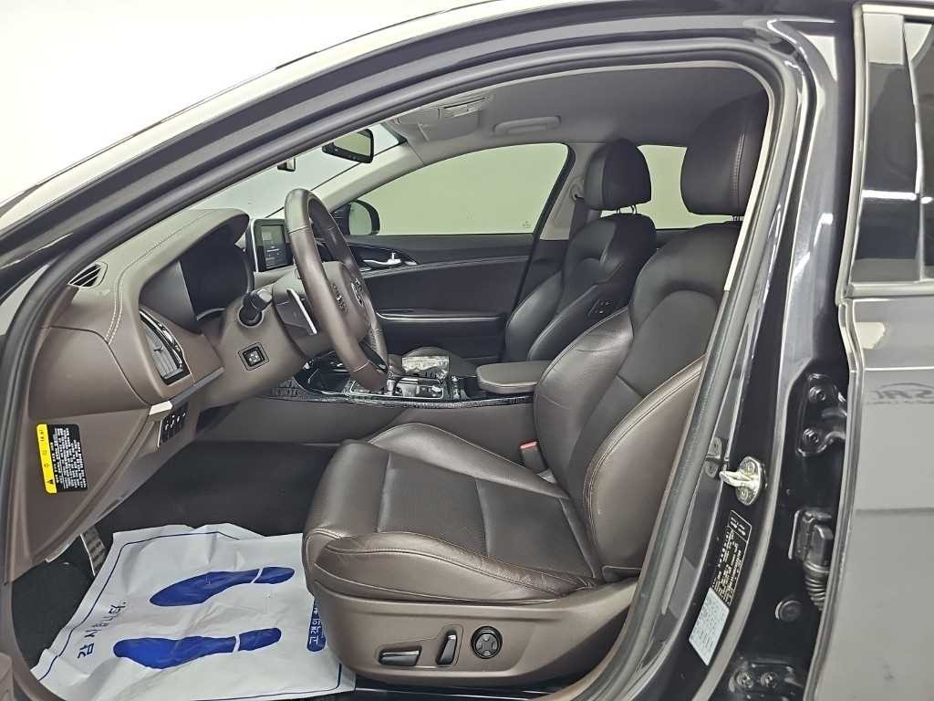 기아 스팅어 가솔린 2.0 터보 2WD 플래티넘 이미지 11