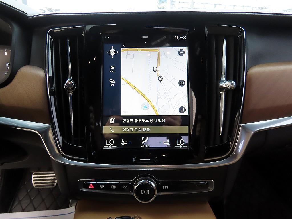 볼보 S90 D5 AWD 인스크립션 이미지 12