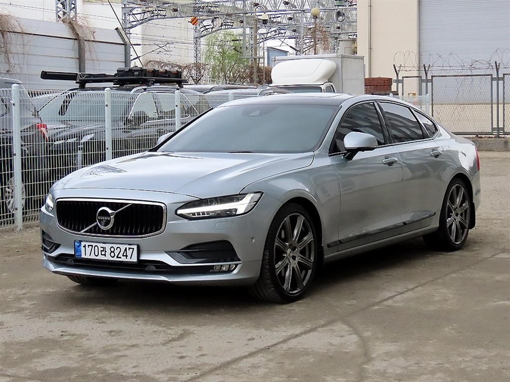 볼보 S90 D5 AWD 인스크립션 이미지 2