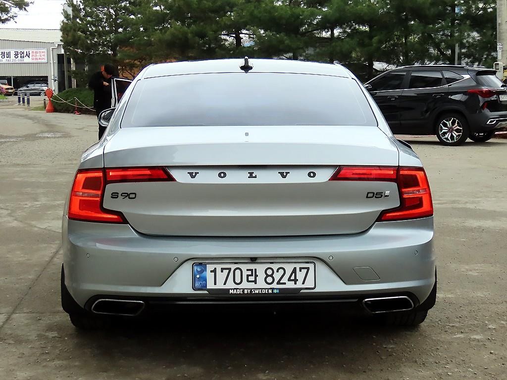 볼보 S90 D5 AWD 인스크립션 이미지 4