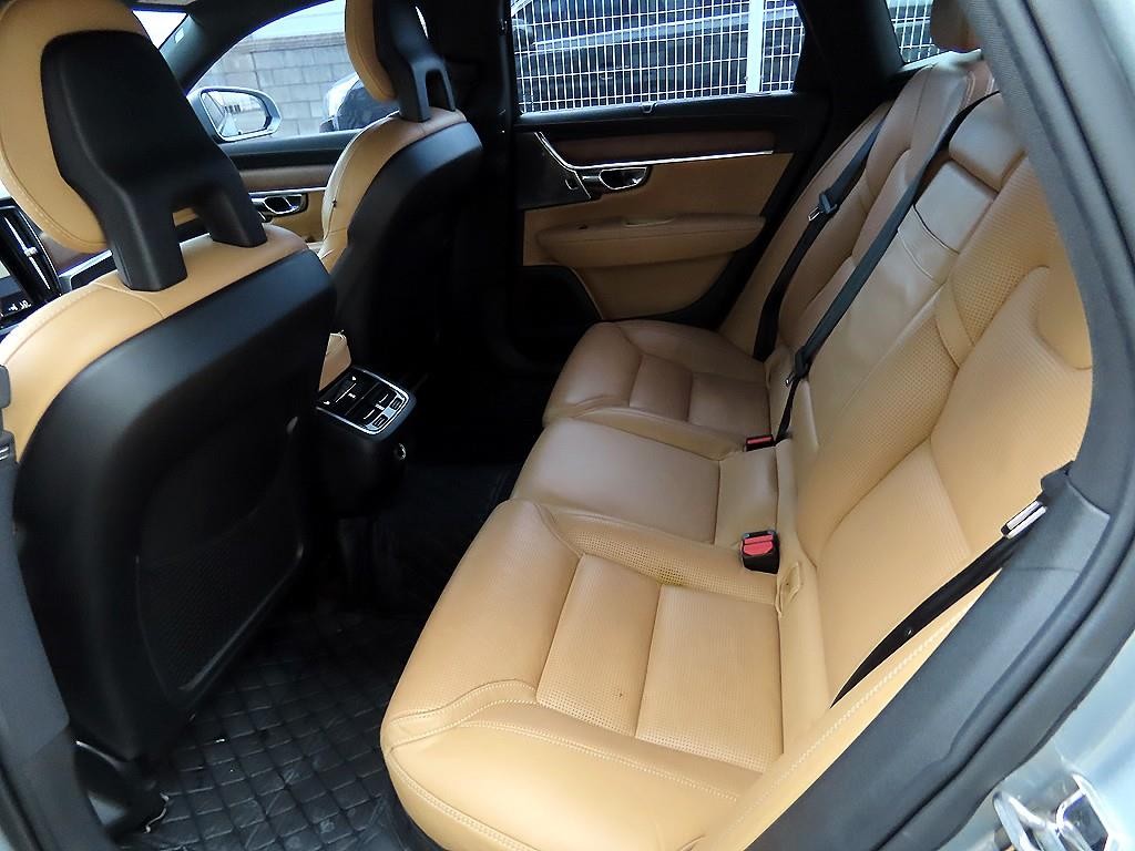 볼보 S90 D5 AWD 인스크립션 이미지 6
