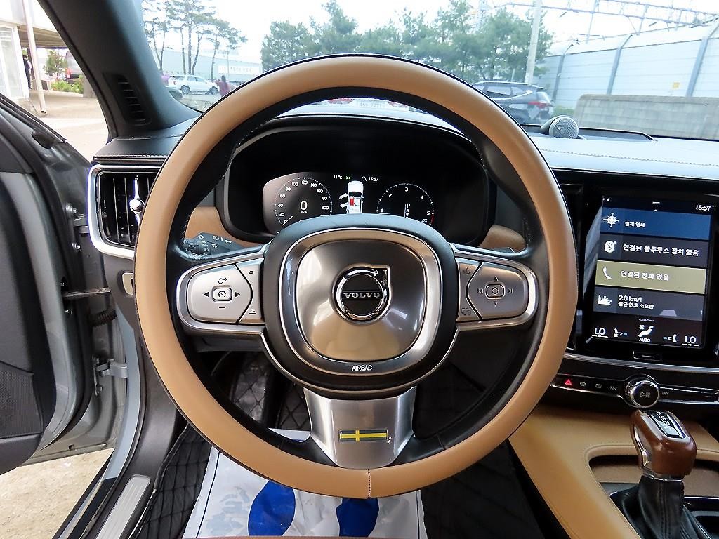 볼보 S90 D5 AWD 인스크립션 이미지 8