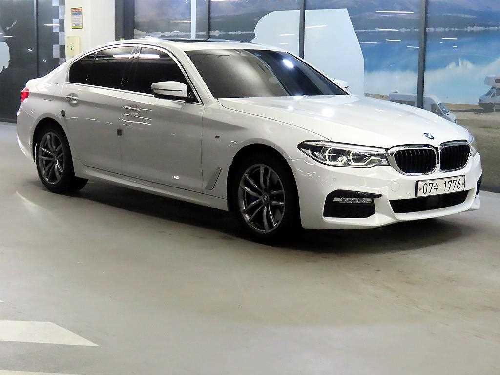 BMW 5시리즈 5시리즈 (G30) 530i M 스포츠 플러스 이미지 1