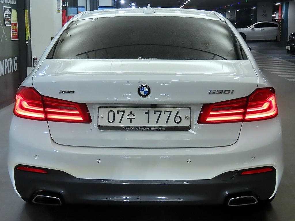 BMW 5시리즈 5시리즈 (G30) 530i M 스포츠 플러스 이미지 5