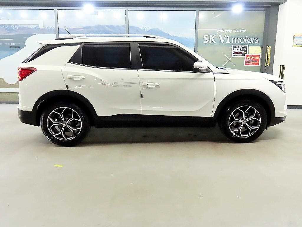 KG모빌리티(쌍용) 코란도 뷰티풀코란도 2WD 디젤 1.6 C5 이미지 3