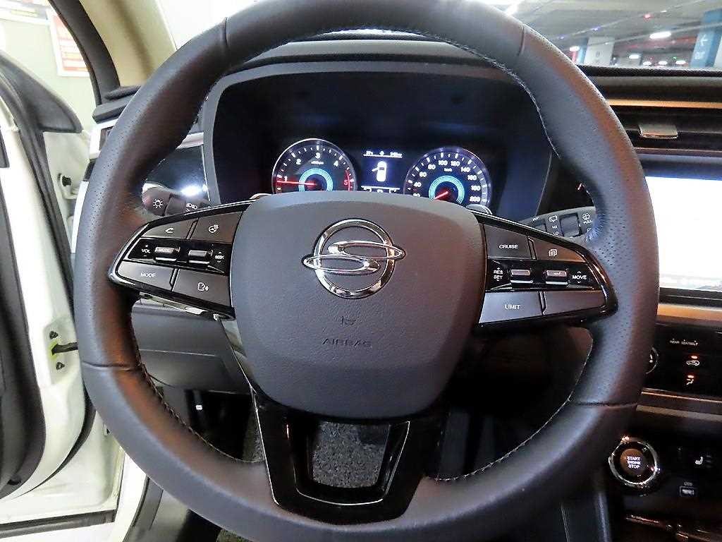 KG모빌리티(쌍용) 코란도 뷰티풀코란도 2WD 디젤 1.6 C5 이미지 8
