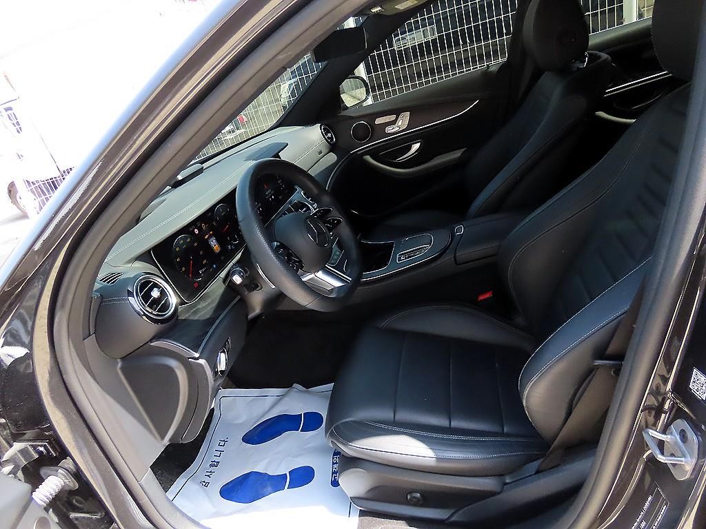 벤츠 E 클래스 E-클래스 W213 E220d 4MATIC AMG라인 이미지 5