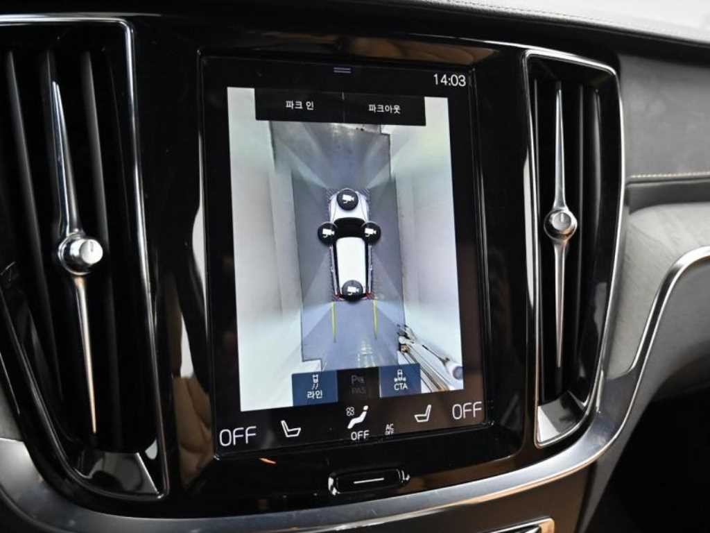 볼보 V60 V60 크로스 컨트리 2세대 2.0 T5 프로 AWD 이미지 15